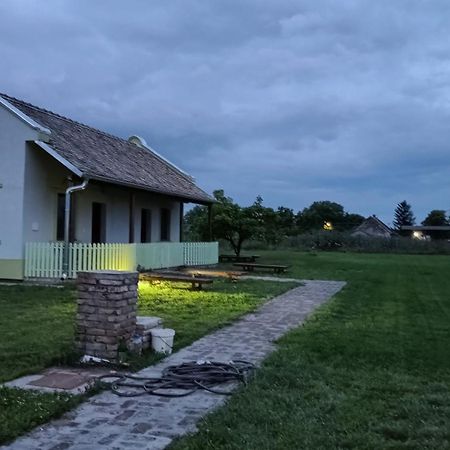 Villa Diiva Curug Εξωτερικό φωτογραφία