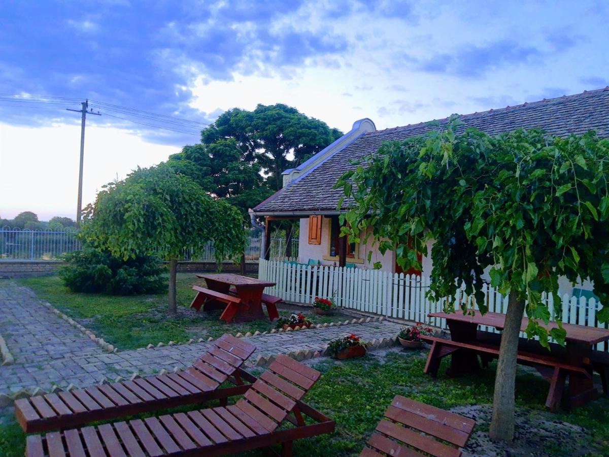 Villa Diiva Curug Εξωτερικό φωτογραφία